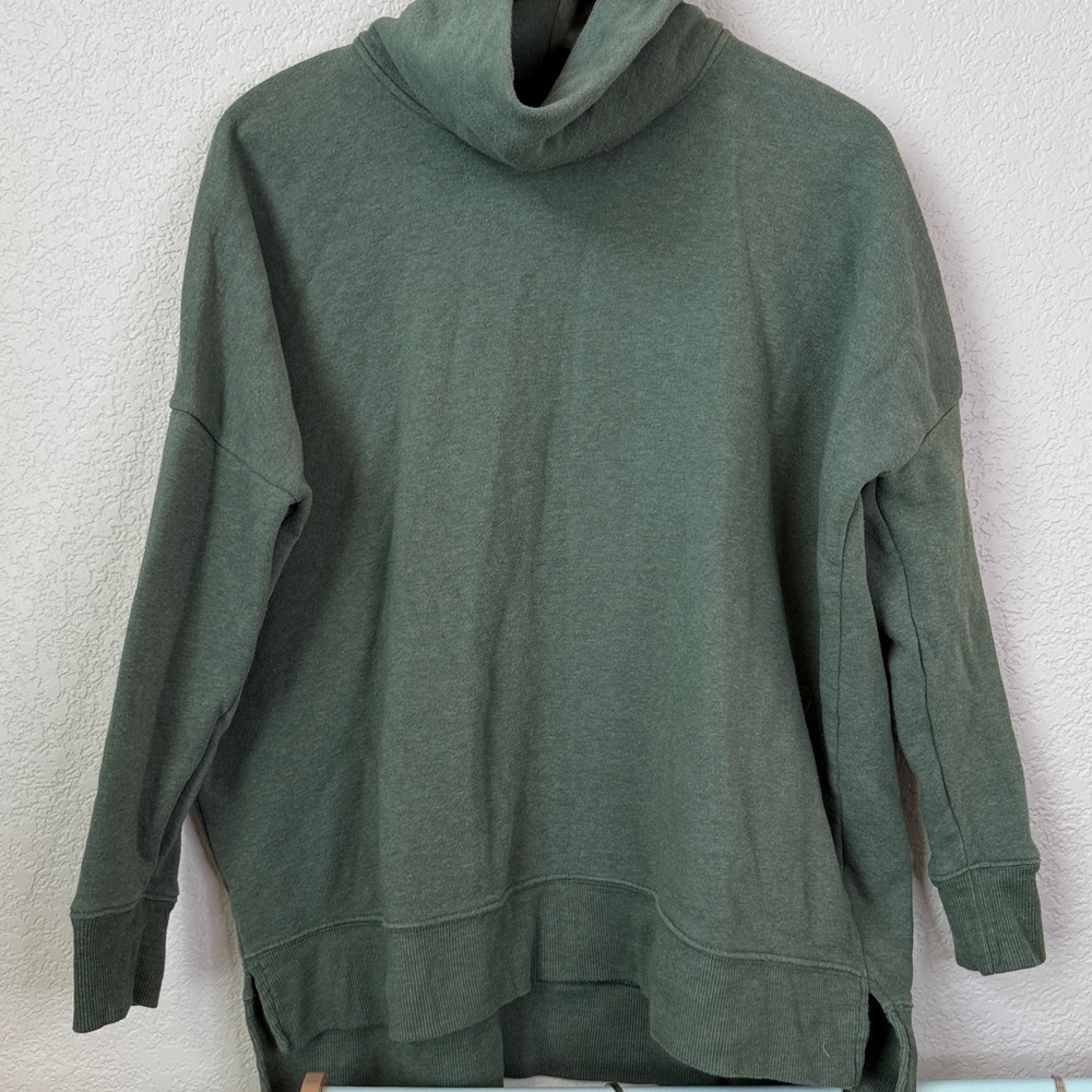 Time and Tru Turtleneck Oversized Green Size Small - Picture 5 of 12